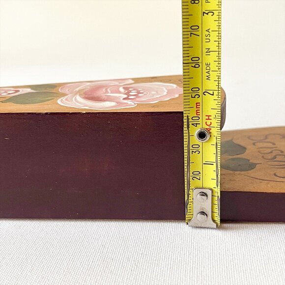 Vintage Hand Painted Wooden Scissor Holder Floral Wall Pocket Pink Flower Signed - Picture 6 of 6